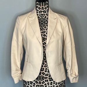 Amanda + Chelsea Cream blazer size 6